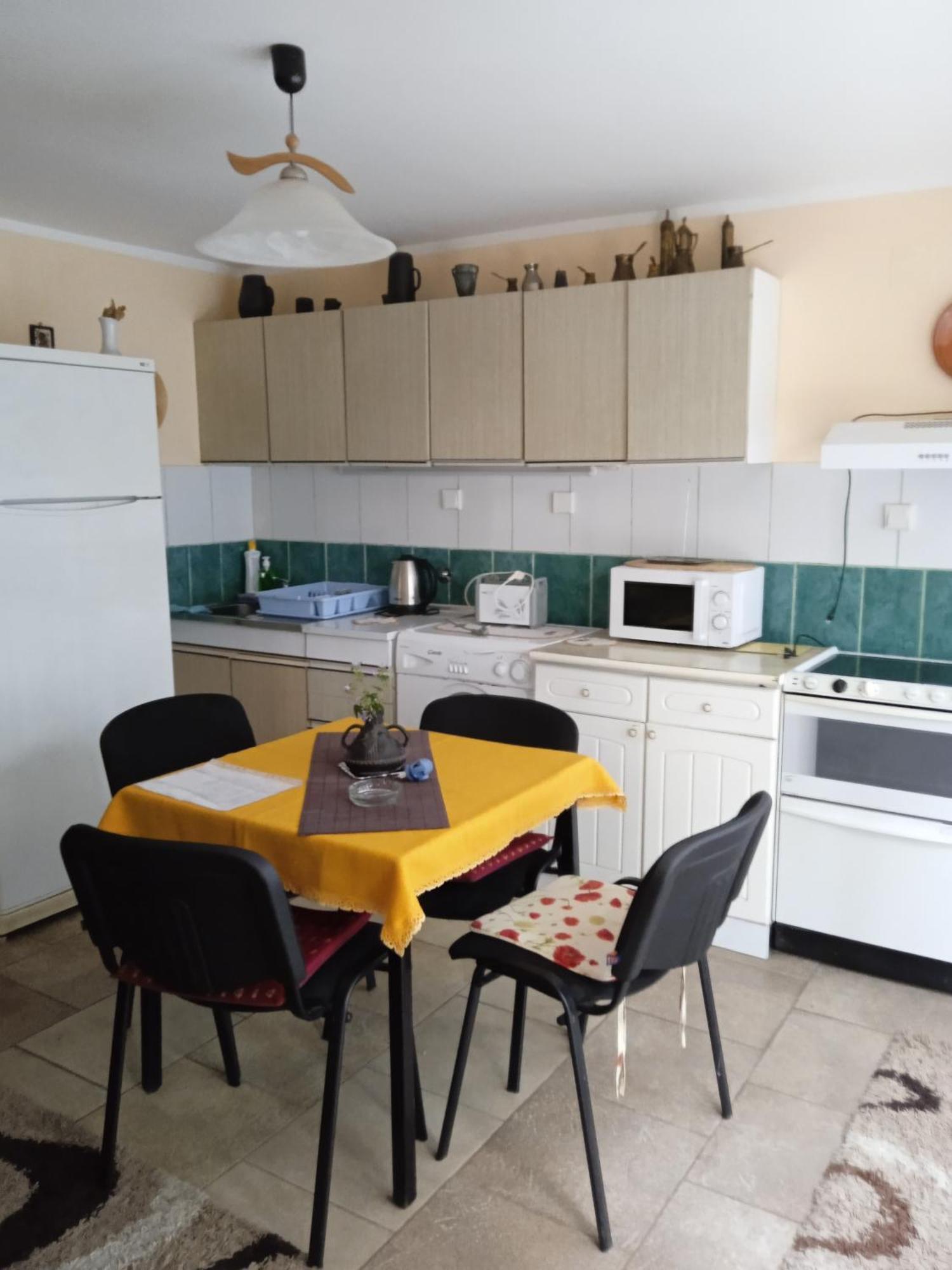Guest House Keserovic Vinci Екстериор снимка