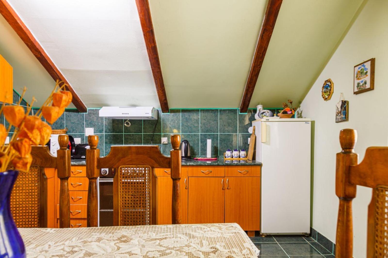 Guest House Keserovic Vinci Екстериор снимка
